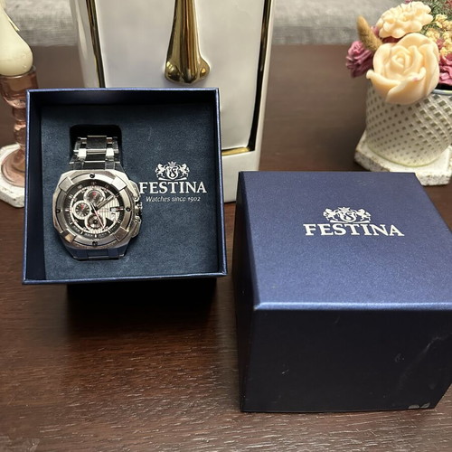 Festina Chronograph F16351 watch like new, stainless steel, 10 ATM