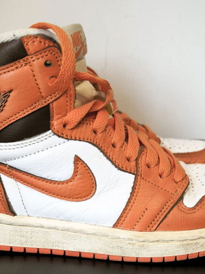 Nike Jordan Air 1 Retro High OG Starfish women's leather boots like new, size 37.5