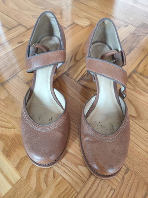 Clarks Mary Janes size 38 used, leather, brown