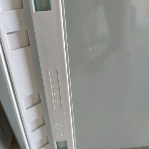 Simence KG39NAOO glass shelves for refrigerator like new