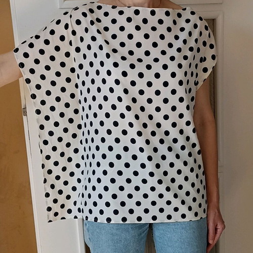 Twinset women's blouse like new, size S, black and white