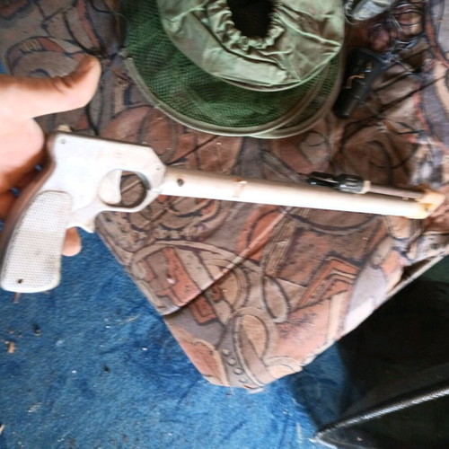 Harpoon with trident used