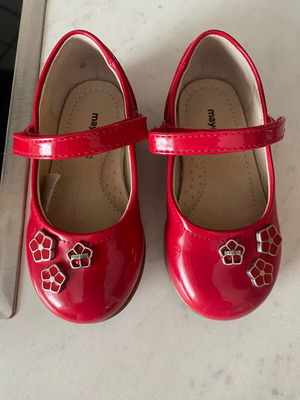 Mayoral patent leather ballerinas size 22 like new