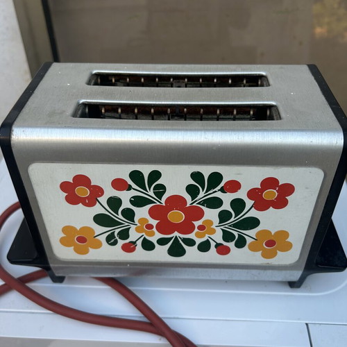 Toaster in excellent condition