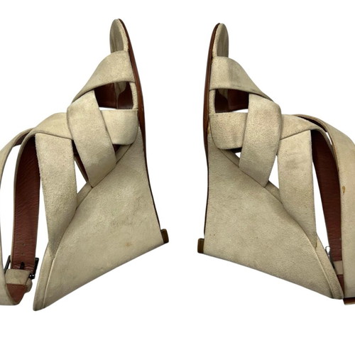Alaïa beige suede sandals used, size 38