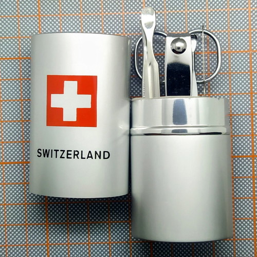 Swiss Collection nail care set new in aluminum case