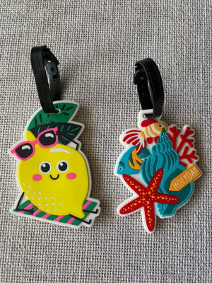 Travel set luggage tags colorful, like new, 2 pieces