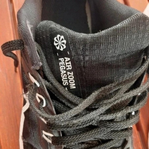 Nike athletic shoes used, size 37.5, black
