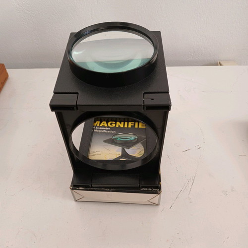 Magnifying glass new, 20 cm height, 13.5 cm width, 11 cm lens diameter