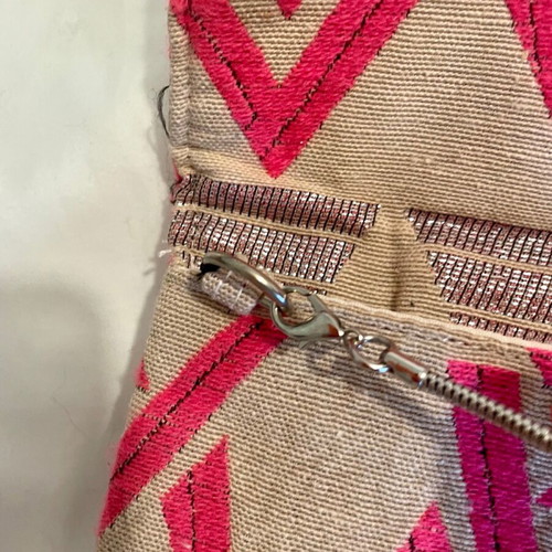 Woven clutch bag with chain handle, summer style handheld