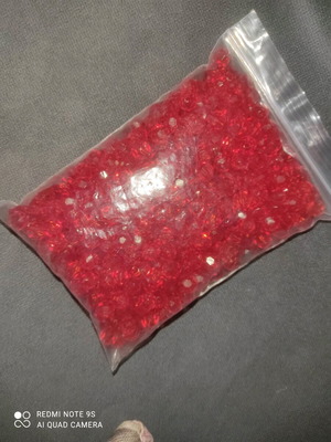 Red acrylic beads new, many pieces