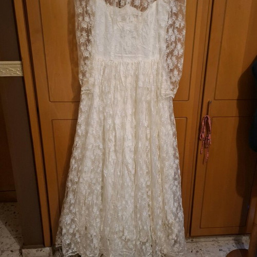 Handmade vintage wedding dress with integrated long train, size Medium, white