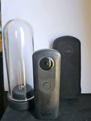 Ricoh Theta S κάμερα μεταχειρισμένη με αδιάβροχη και υφασμάτινη θήκη