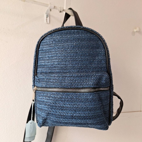 Straw backpack new with 2 pockets