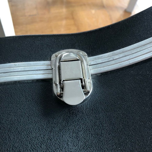 Acoustic guitar case like new with velvet lining and handle