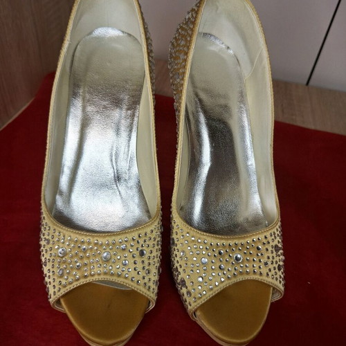 Peep toe satin gold heels with rhinestones and platform size 37 like new