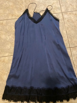 Silk dress with lace like new, blue