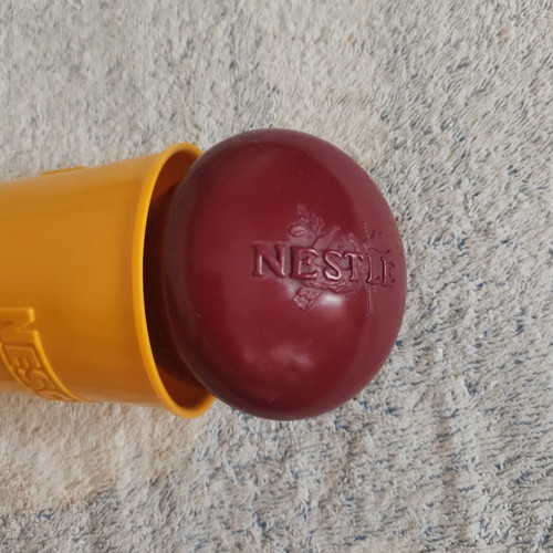 Nescafé vintage plastic shaker used
