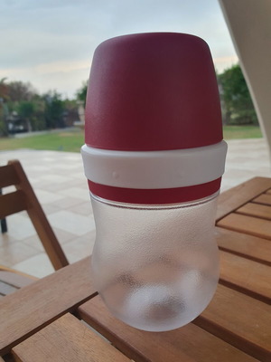 Tupperware cheese shaker 310 ml