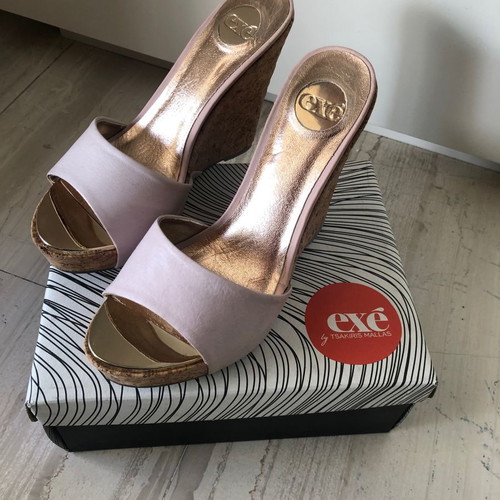 Exe leather platform shoes used, nude color