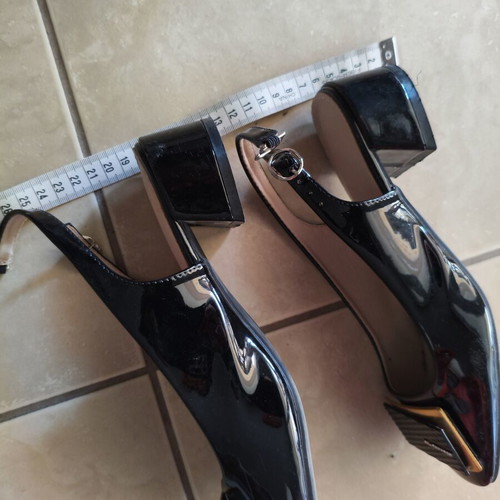 Shoes with heels like new, size 38