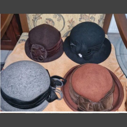 Merino Italian wool hats set of 4, new, black and brown