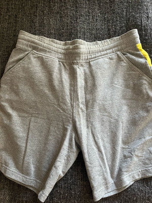 Emporio Armani βερμούδα γυμναστικής medium σαν καινούργιο, γκρι