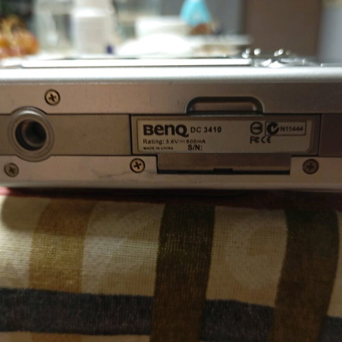 BenQ DC 3410 digital camera used retro model