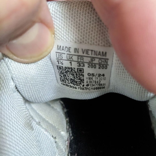 Adidas kids athletic shoes used with leopard design size 33 white
