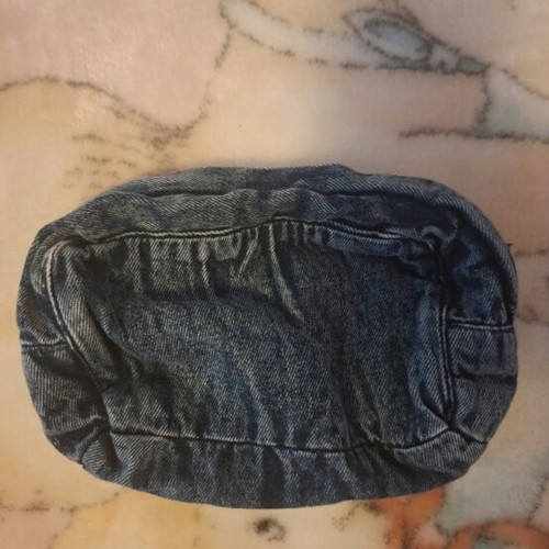 Hello Kitty Pouch like new