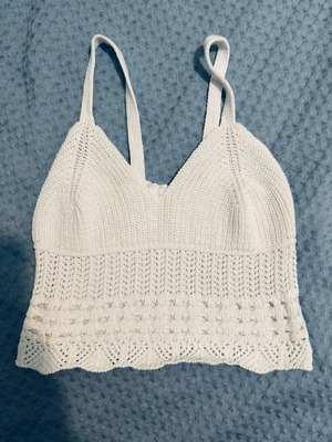 Πλεκτό crop top άσπρο σαν καινούργιο, μεγέθη XS-S