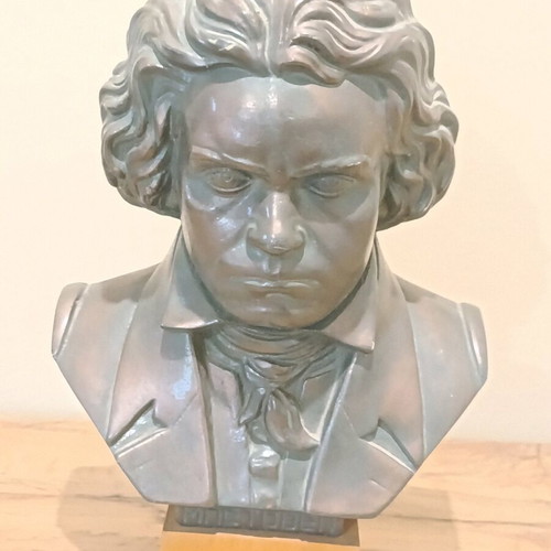 Beethoven Ludwig van bust used, heavy 29x20 cm with sculptor's engraved name