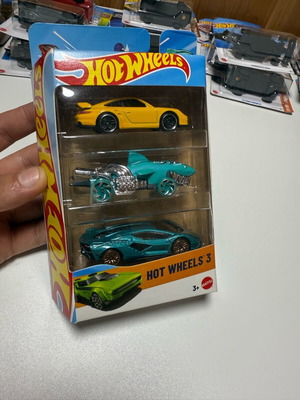 Hot Wheels 3 pack new sealed