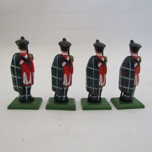 Metal collectible William Grant & Sons military figures like new, set of 9
