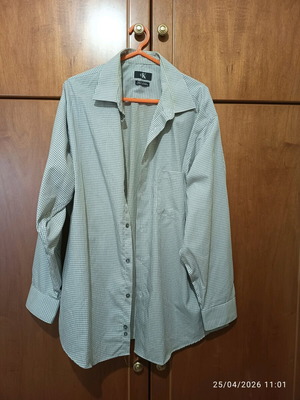 Calvin Klein checked shirt like new, size XL, white and blue