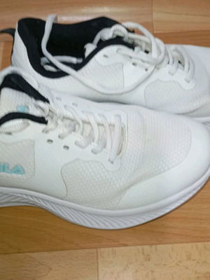 Fila trainers μεταχειρισμένα, μέγεθος 38, άσπρα