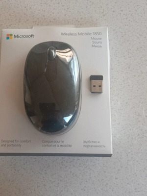 Microsoft Wireless Mobile Mouse 1850 new, black
