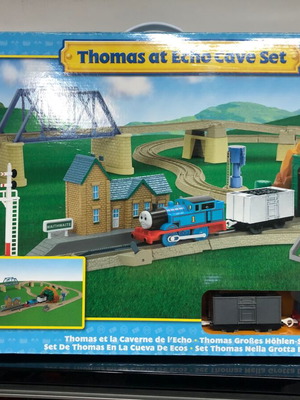 Σετ τρένου Thomas at Echo Cave 2007 καινούργιο, σφραγισμένο Tomy/Hit Toys