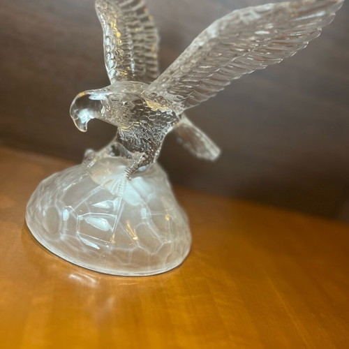 Vintage κρυστάλλινος αετός Cristal d’Arques σε πτήση με frosted βάση σαν καινούργιο