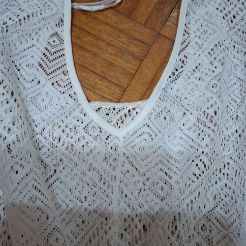 Honey White Kaftan Size 2 like new with Jacquard Mesh Pattern