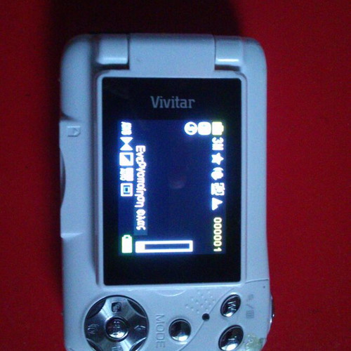 Vivitar ViviCam XO14N digital camera used, 10 Mpixel, foldable screen