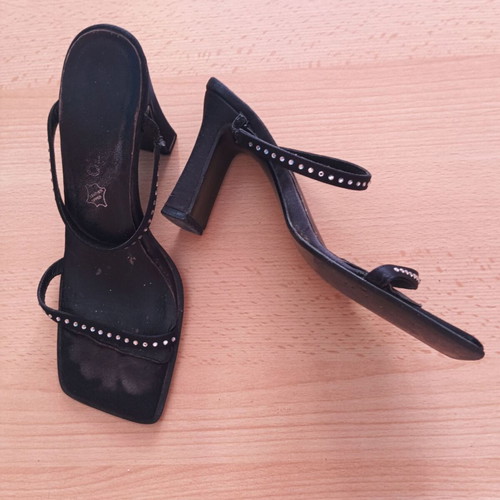 Black sandals with rhinestones size 38, wide heel