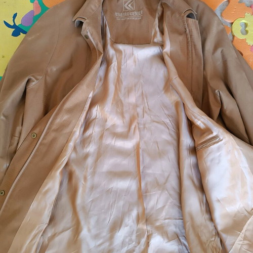 Leather short trench coat small beige like new