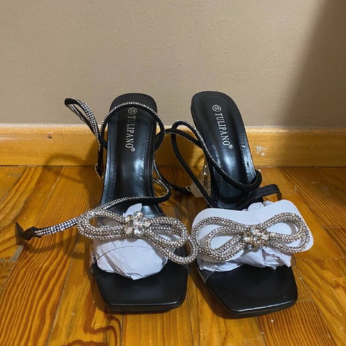 Sandal with laces new, black, size 39, pump style