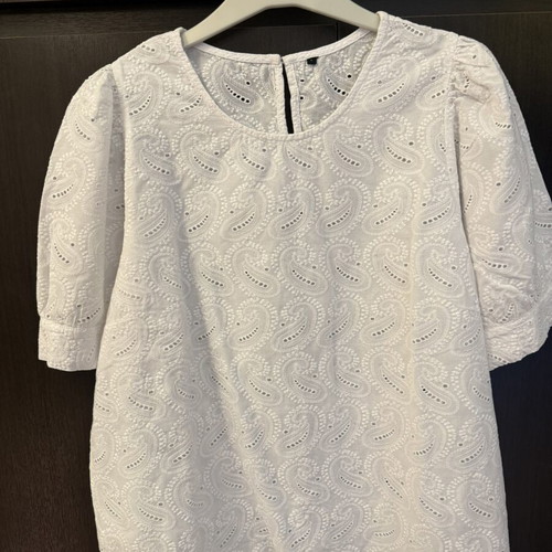 Peppercorn White Blouse L with Paisley Cutwork Embroidery like new