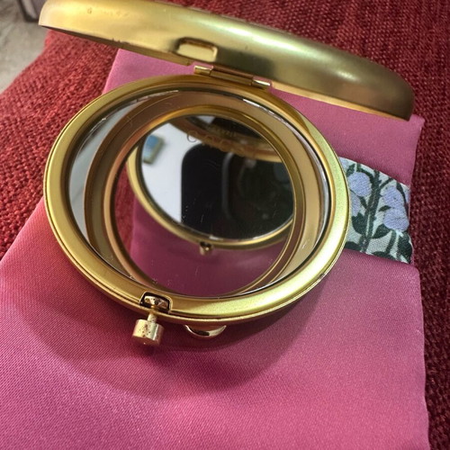 Gucci beauty compact mirror new collectible with case