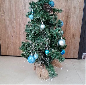 Μικρό χριστουγεννιάτικο δέντρο