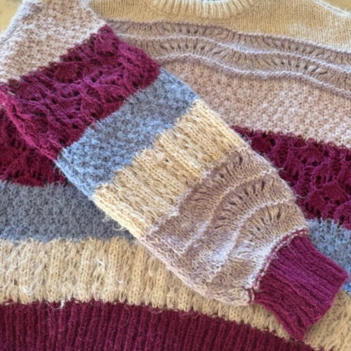Knitted sweater Medium like new, pink