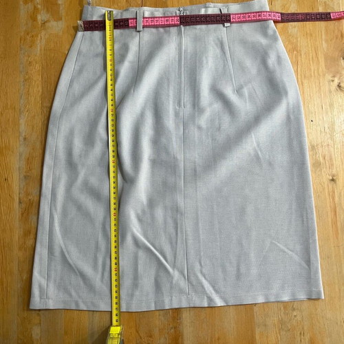 Skirt light gray slim size M like new