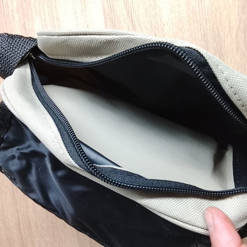 Nescafé shoulder bag like new